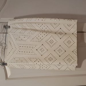 NWT Gorgeous White House Black Market Cream Pencil skirt Size 8